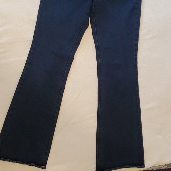 American Eagle Blue Jeans 32w x 32 L - Picture 4 of 7